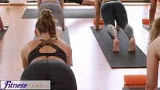 Abspielen Pornofilme mit muslimischen Frauen, die beim Sport gefickt werden