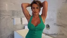 Play Women Fucked By Dog Sex With A Broom Making Love In The Bathtub