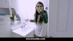 Jouer Una giovane ragazza che ama succhiare il cazzo