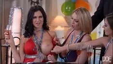 Redare O Fute Pana Ii Iese Sperma Pe Nas Xnxx Futai Cu 4 Femei Futute De Doi Masculi