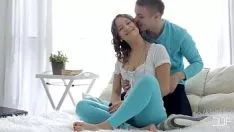 Jouer Figa XXX vuota in calore penetrata da due amici virili