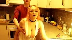 Sesso in cucina con l'amata gentilezza