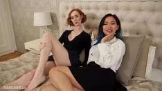 Redare Sex fierbinte in casa cu doua lesbiene