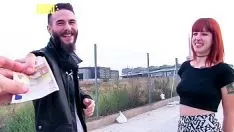 Reproduzir Sexo com uma jovem de rosto vermelho muito sexy