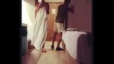 Reproduzir Como foder a esposa boa pornhub fode com ela depois que ela sai do chuveiro