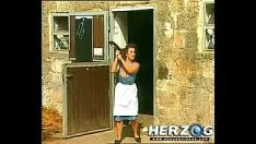 تشغيل النساء اللعين في تارانكا أوتوتا في الجبل