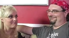Reproduzir Ebony inter -racial e loira milfs - preto quente em fitas de sexo branco 2